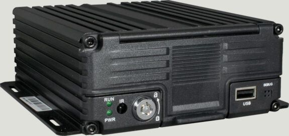 DVR-4HD-4G : AHD 4 Channel Digital Video Recorder + 1 Channel IPC