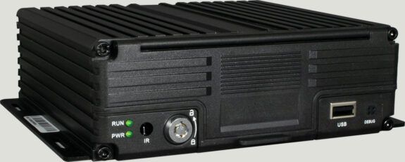 DVR-8HD-4G : AHD 8 Channel Digital Video Recorder + 2 Channel IPC
